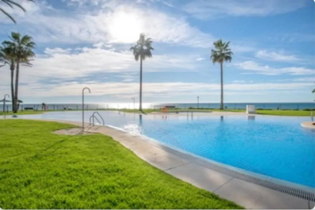 Apartment Apartamento Mi Capricho Front Beach Sitio de Calahonda