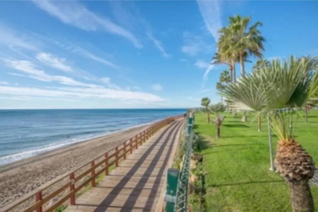 Apartment Apartamento Mi Capricho Front Beach Sitio de Calahonda